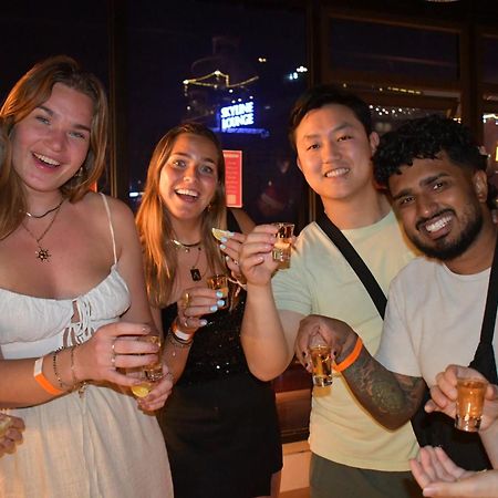 Lakeview Backpackers Hostel & Rooftop Bar Hanoi Dış mekan fotoğraf