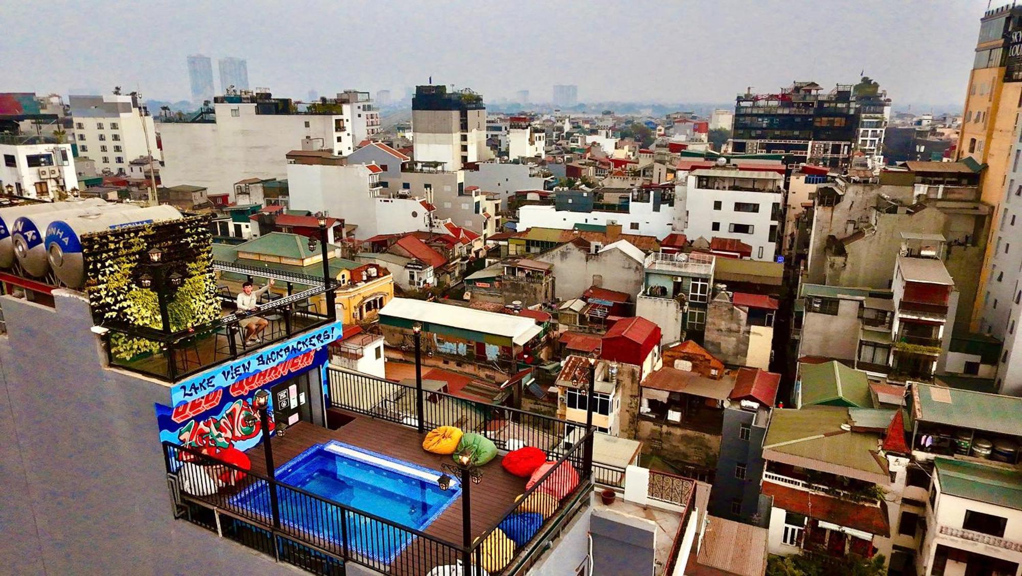 Lakeview Backpackers Hostel & Rooftop Bar Hanoi Dış mekan fotoğraf